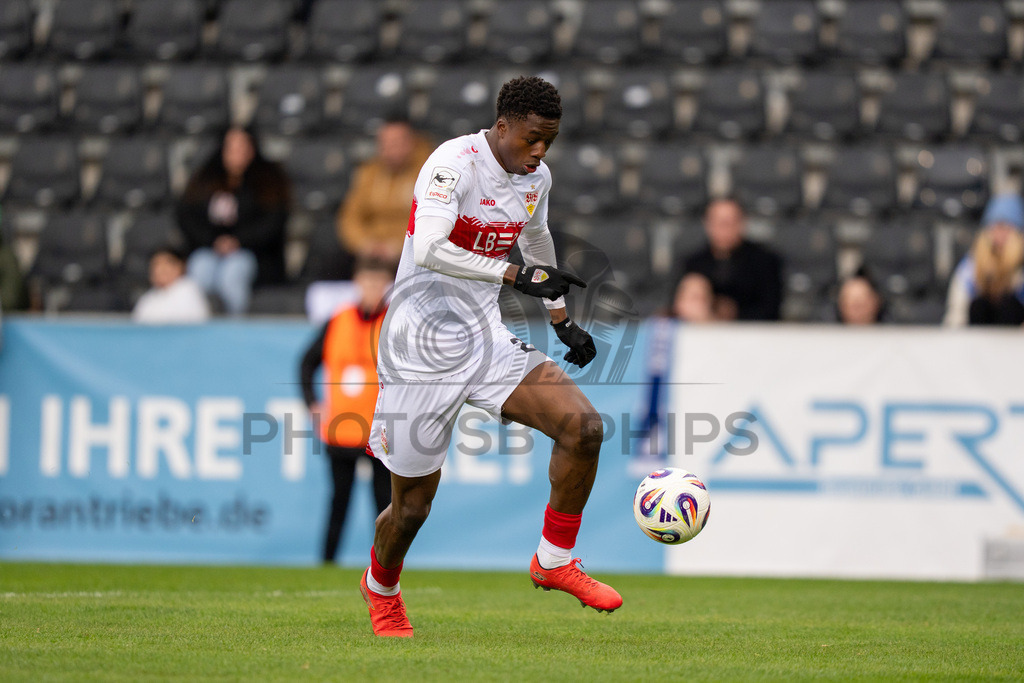 VfB Stuttgart II vs. TSG Hoffenheim II, Fussball, 3. Liga, 26. Spieltag, 15.03.2026 | Mansour Ouro-Tagba (VfB Stuttgart II, #27),VfB Stuttgart II vs. TSG Hoffenheim II, Fussball, 3. Liga, 26. Spieltag, 15.03.2026Foto: photosbyphips/Philip Ziegler