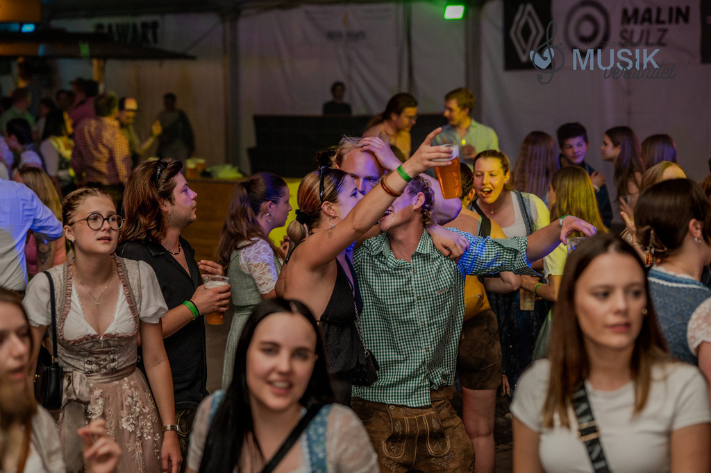 DSC_3544 | "Fussifoto.com – Ihr Ansprechpartner für hochwertige Fotografie! Entdecken Sie kreative Bilder und professionelle Dienstleistungen. Kontaktieren Sie uns für Ihre Projekte!"