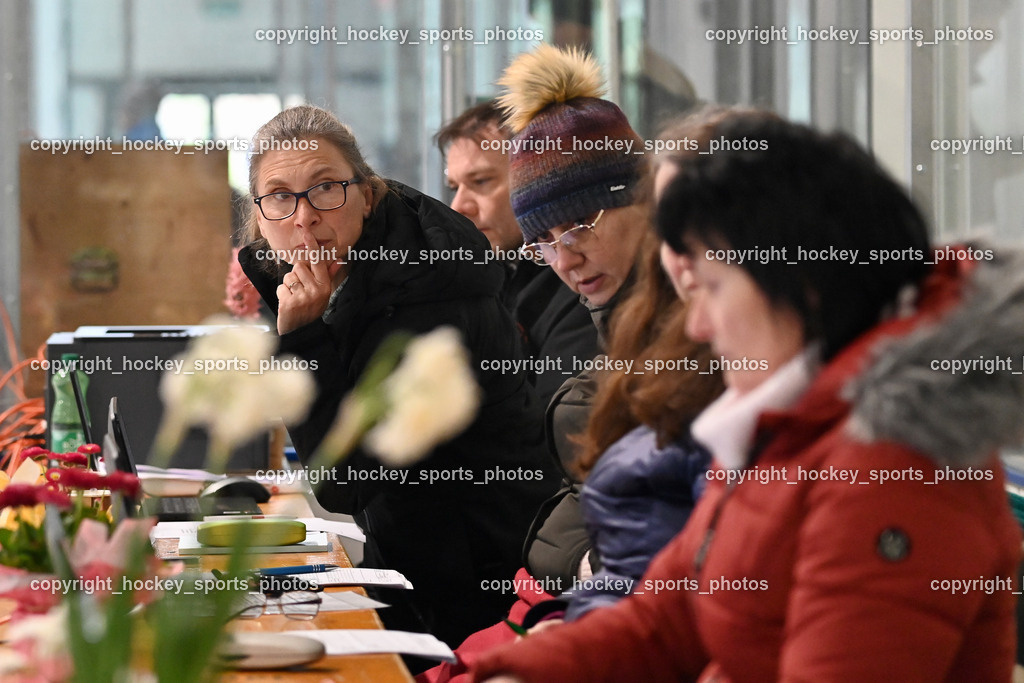 Ossiachersee Pirouette ESC Steindorf 31.3.2024 | Ossiachersee Pirouette ESC Steindorf 31.3.2024, Ossiachersee Pirouette ESC Steindorf am 31.03.2024 in Steindorf (Ossiachersee Halle), Austria, (Photo by Bernd Stefan)