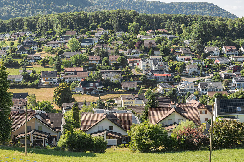 Wohnquartier | in Lupsingen, Baselland, Schweiz - Realisiert mit Pictrs.com