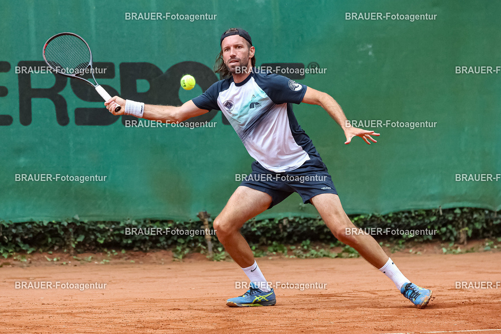 HTC Blau-Weiß Krefeld - LTTC Rot-Weiß Berlin  | Krefeld, Deutschland 21.07.2023, Gero Kretschmer (HTC Blau-Weiß Krefeld) gegen Nino Ehrenschneider (LTTC Rot-Weiss Berlin) ,

bei der 2. Tennis Bundesliga Nord Begegnung zwischen HTC Blau-Weiß Krefeld und LTTC Rot-Weiß Berlin am 21.07.2023 in Krefeld.

(Foto: BRAUER-Fotoagentur)
 
