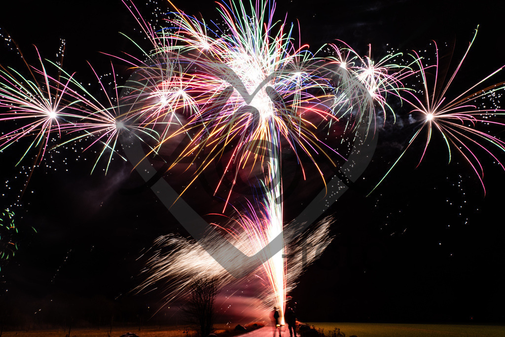 20260101_002149_Silvesterfeuerwerk | aloa-fotografie - Realisiert mit Pictrs.com