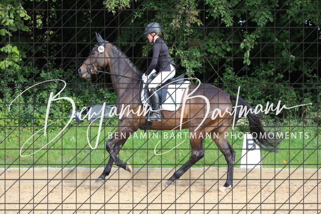 AZ2A1801 | Benjamin Bartmann Photomoments