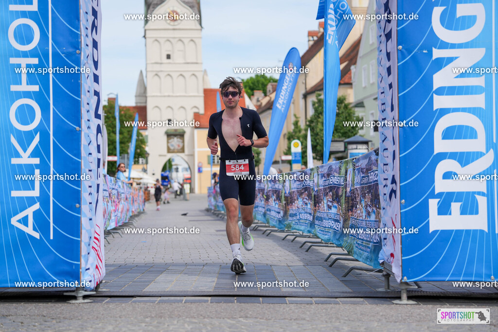 DSC05418 | Stadttriathlon Erding 2025. #yourpictrs #sportshot_your_pictrs @Sportshotphotography #stadttriathlonerding Copyright: www.sportshot.de