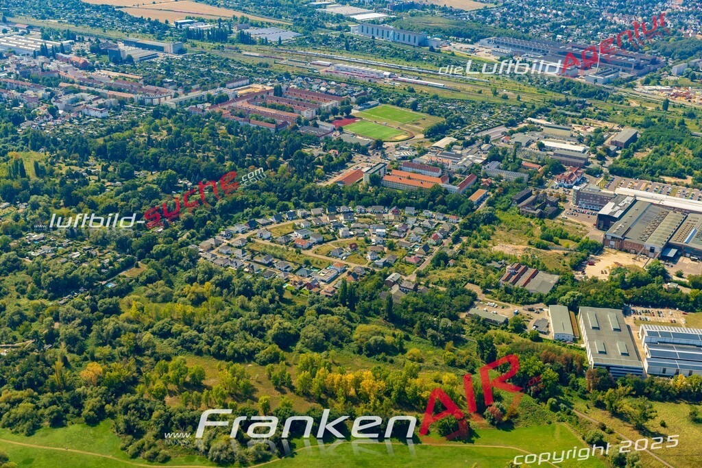 Luftbild Vs Google Maps  Buckau Wasserwerk  Magdeburg -Das Luftbild wurde 2025 vom UL-Flugzeug heraus erstellt ( keine Drohnenluftbilder ) - Hochauflösende Luftaufnahme -Nicht vergleichbar mit Google Maps oder Satelittenbilder- Die Geschenkidee !Mit Lizenz und Bildrechte bestellbar