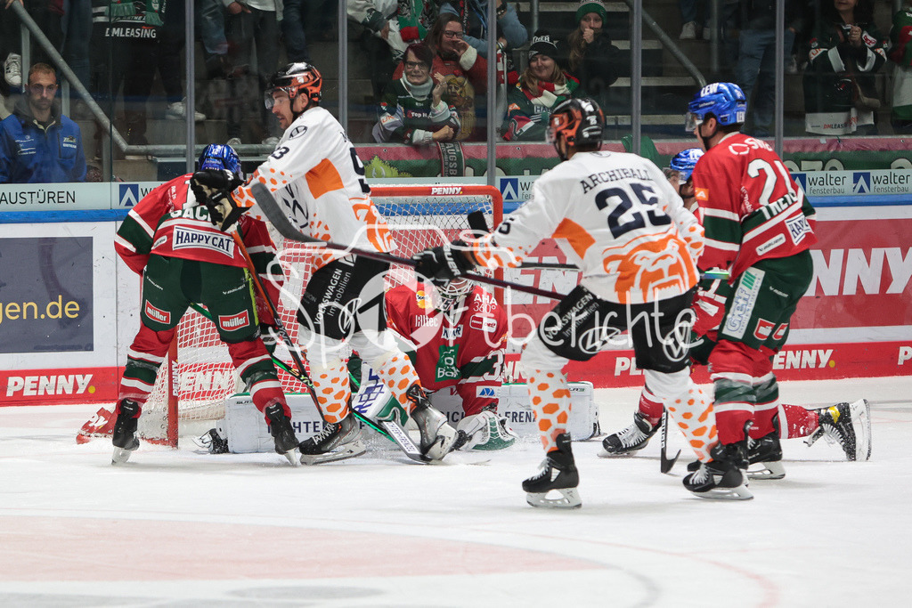 Augsburger Panther - Grizzlys Wolfsburg | Spencer MACHACEK (WOB #93) trifft zum 2-2 Ausgleich