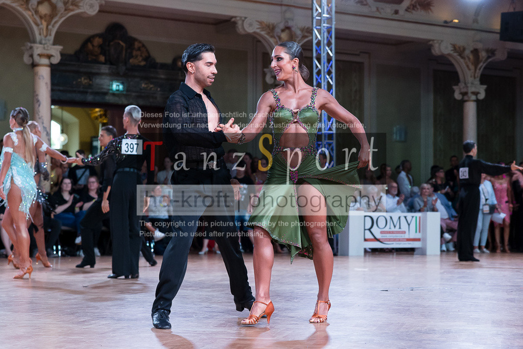 20240706_WDSF_WO_Latin_8681 | Tanzsportbilder, Standardtanz, Lateintanz, WDSF, DTV, LTVB, dancecomp, goc, hessen tanzt, blaues band der spree, walzer, tango, wiener walzer, slowfox, quickstepp, samba, rumba, cha-cha-cha, paso doble. jive, hd-kroft photography, turniertanzsport