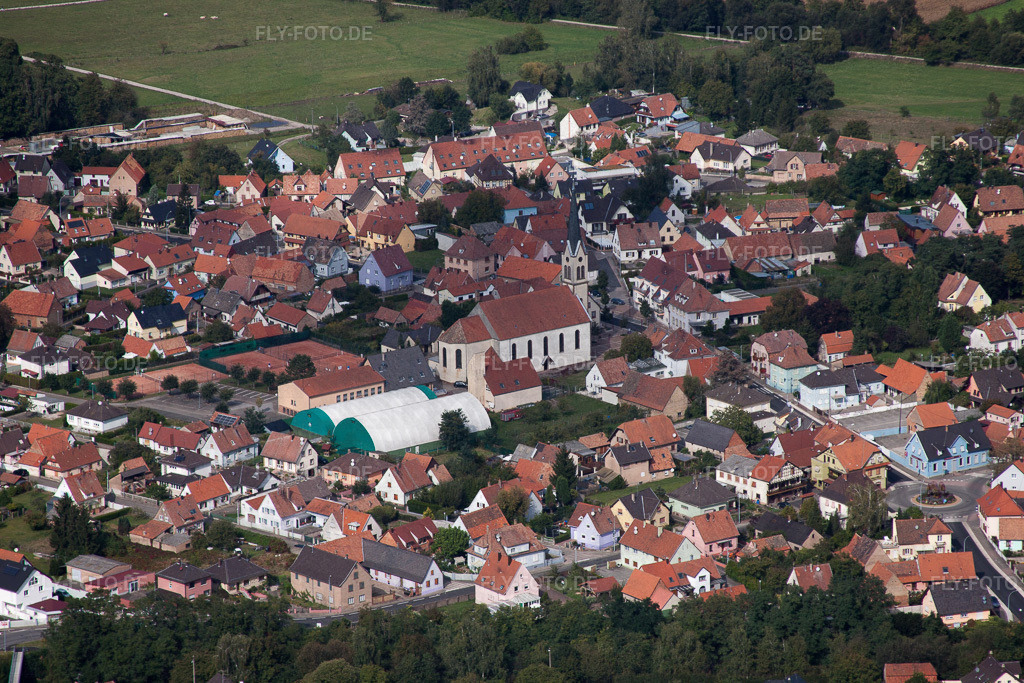 Ortsansicht der Straßen und Häuser der Wohngebiete in Haguenau in Grand Est | Luftbild: Ortsansicht der Straßen und Häuser der Wohngebiete in Haguenau in Grand Est im Ortsteil Schloessel Chateau Fiat in Hagenau im Bundesland Bas-Rhin in Frankreich. Foto: IMG_53532.jpg vom 30.09.2012 durch Werner Riehm/FLY-FOTO.de - Realisiert mit Pictrs.com