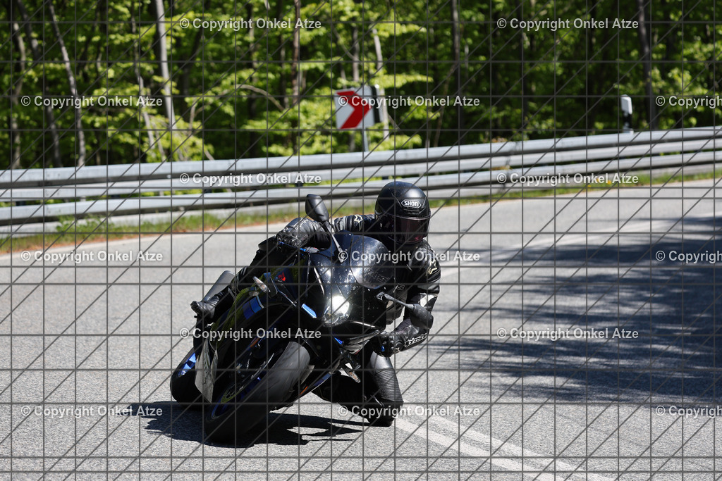 IMG_8647 | Fotograf am Kyffhäuser. Onkel Atze. Kyffhäuser Rennstrecke. Café36. Motorsportfotografie. - Realisiert mit Pictrs.com