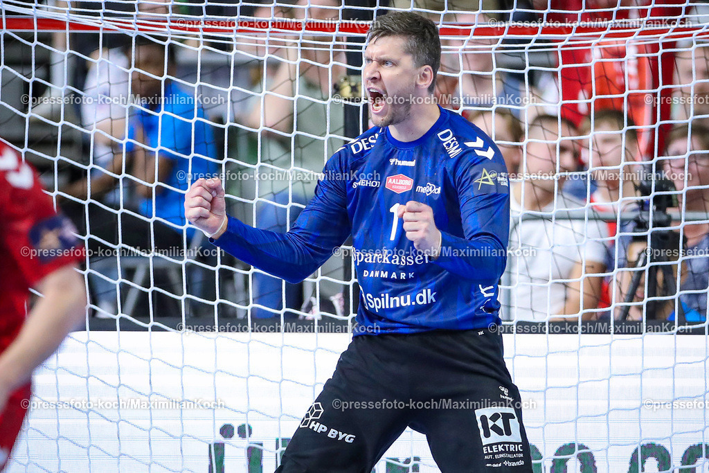 KoeEHF08062401155 | 08.06.2024, Köln, Handball, TruckScout24 EHF FINAL4, Machineseeker Champions League Men, Lanxess-Arena, Halbfinale, SC Magdeburg - Aalborg Handbold: Torhüter Niklas Landin (Aalborg Handbold) jubelnd