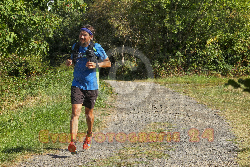 250830_1554_EV4_4560 | Sportfotografie im Rhein-Sieg Kreis, Köln, Bonn, NRW, Rheinland Pfalz, Hessen, etc. Unser Tätigkeitsfeld umfasst den Laufsport vom Volkslauf über den Marathon, Duathlon, Triathon bis zum Ultralauf wie Kölnpfad Ultra oder Schindertrail.