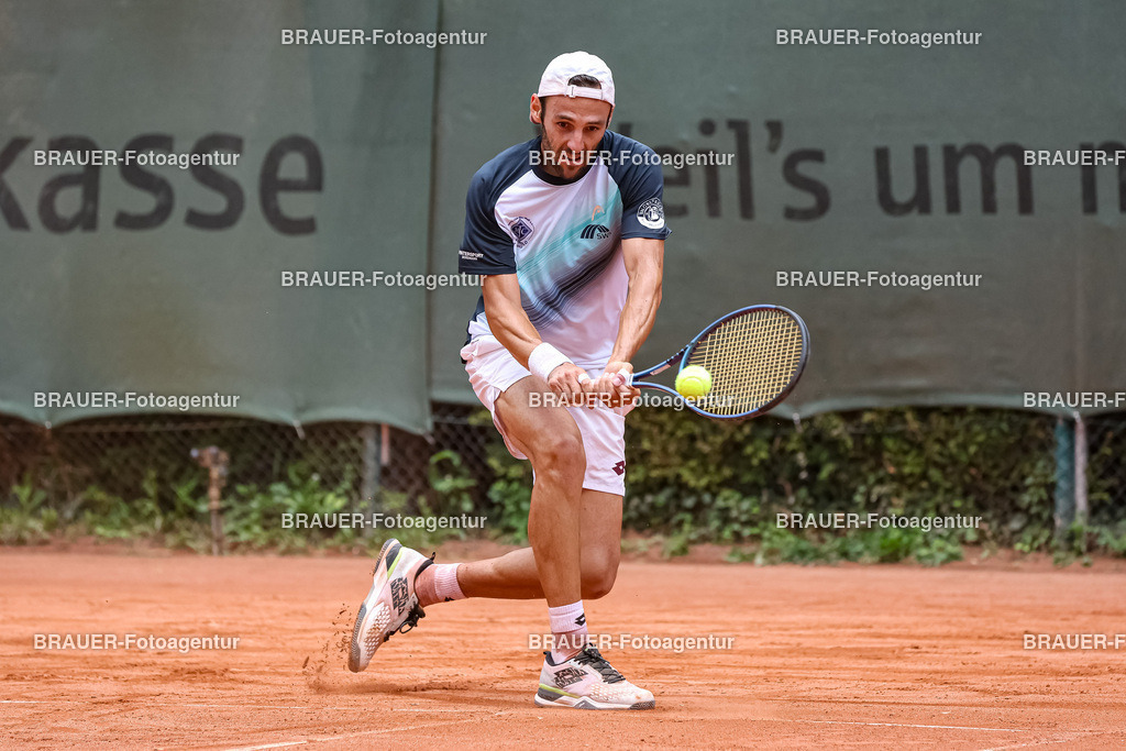 HTC Blau-Weiß Krefeld - LTTC Rot-Weiß Berlin  | Krefeld, Deutschland 21.07.2023, Stefano Travaglia (HTC Blau-Weiß Krefeld) gegen Timo Stadder (LTTC Rot-Weiss Berlin) ,

bei der 2. Tennis Bundesliga Nord Begegnung zwischen HTC Blau-Weiß Krefeld und LTTC Rot-Weiß Berlin am 21.07.2023 in Krefeld.

(Foto: BRAUER-Fotoagentur)
 
