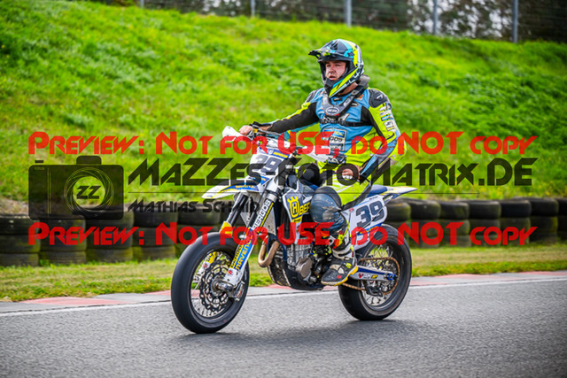 MaZZes_FotoMatrix_231001_0257 | S4