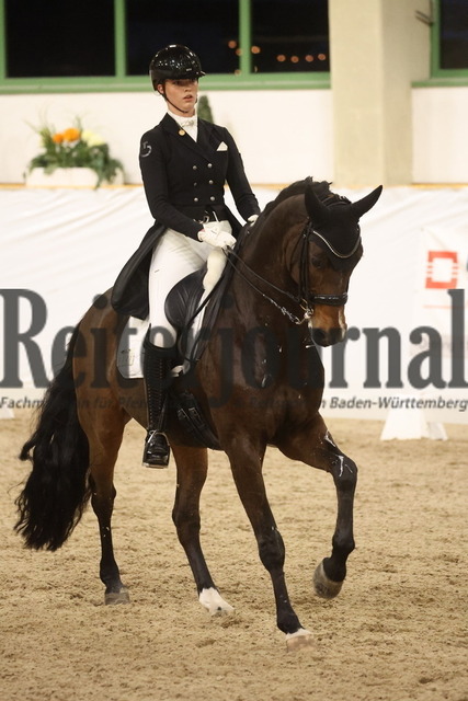 Gut Ising_2023_Prfg.Nr.05_TFD-Cup_Celestine Kindler_Romeo (10) | Alle Fotos der Reiterjournal Fotografin Doris Matthaes im Reiterjournal Online-Fotoshop. - Realisiert mit Pictrs.com