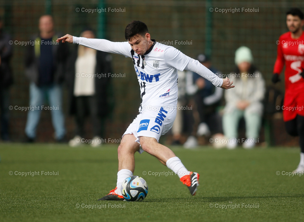 A_LUI_100224_09 | SPORT,FUSSBALL,TESTSPIEL ASKOE OEDT-SPG LASK AMATUERE 10.02.2024 IM BILD: (OEDT) PETER MICHORL  (SPG LASK) FOTO:FOTOLUI