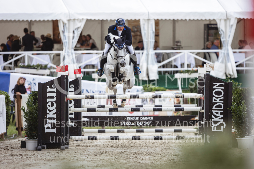 240714_BHO_M2-Spr-2-330 | Deine schönsten Turniermomente als professionelle Fotos! Entdecke hochwertige Pferdesport-Fotografie im Online-Shop. Jetzt Fotos finden & bestellen!