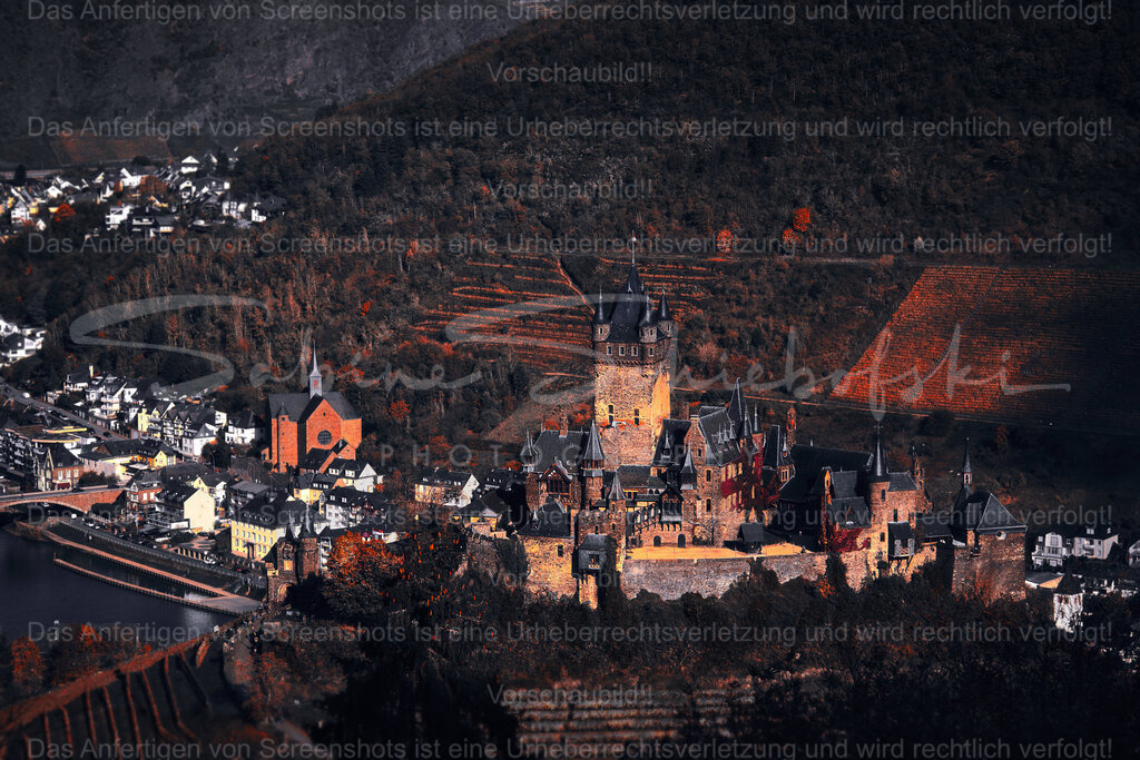 Die "Reichsburg" in Cochem / Mosel | People- und Tierfotografie, Imageaufnahmen, Veranstaltungsfotografie und Wandbilder aus der Natur ★ Made in Germany ✔️ Druck + Downloads ✔️ Naturfotografie in Top Qualität ★ schneller Versand, weltweite Lieferung! - Realisiert mit Pictrs.com