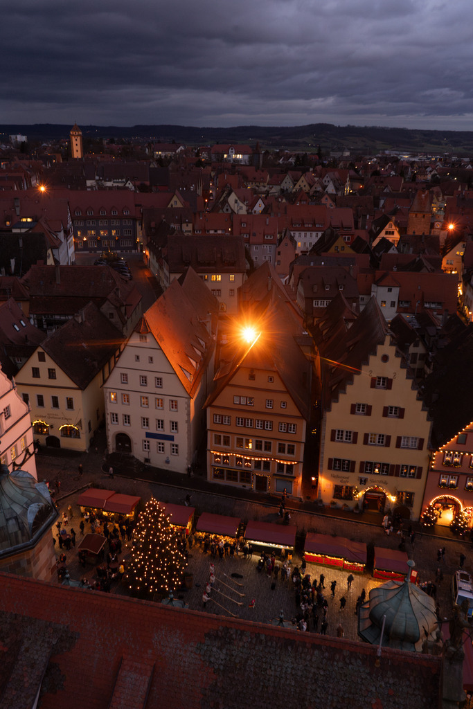 DSC05867-Enhanced-NR | Rothenburg ob der Tauber. Nur hier gibt es Exklusive und passend zur Jahreszeit Ihr Wandbild, T-Shirt, Tasse und alles was das Rothenburg Herz begehrt. - Realisiert mit Pictrs.com