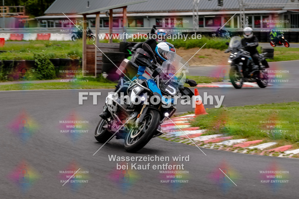 MotoTeamVBK-20171 | Hier findet Ihr Bilder von Touristenfahrten auf der Nürburgring Nordschleife oder von anderen Veranstaltungen die ich besucht habe. Viel Spass beim Durch Schauen 