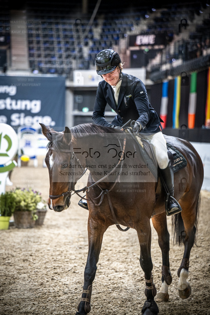 DOS_1642 | Entdecke hochwertige Reitturnierfotos von Foto Oger. Professionell, emotional und authentisch – jetzt Lieblingsmomente im Shop bestellen. - Realisiert mit Pictrs.com