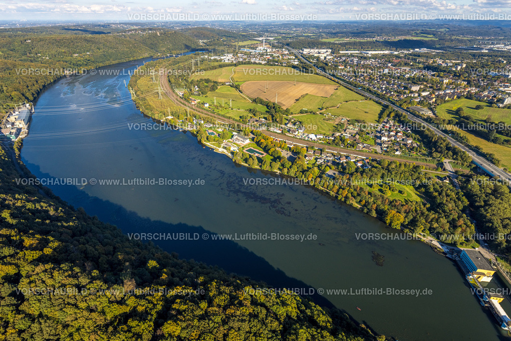 Hagen241005860 | Luftbild, Hengsteysee mit RWE Koepchenwerk Hagen Boele, Bahngleise Hagen und Autobahn A1, Strandhaus Salitos Beach Hengsteysee mit Freibad Südufer, Fernsicht und blauer Himmel mit Wolken, Boele, Hagen, Ruhrgebiet, Nordrhein-Westfalen, Deutschland
