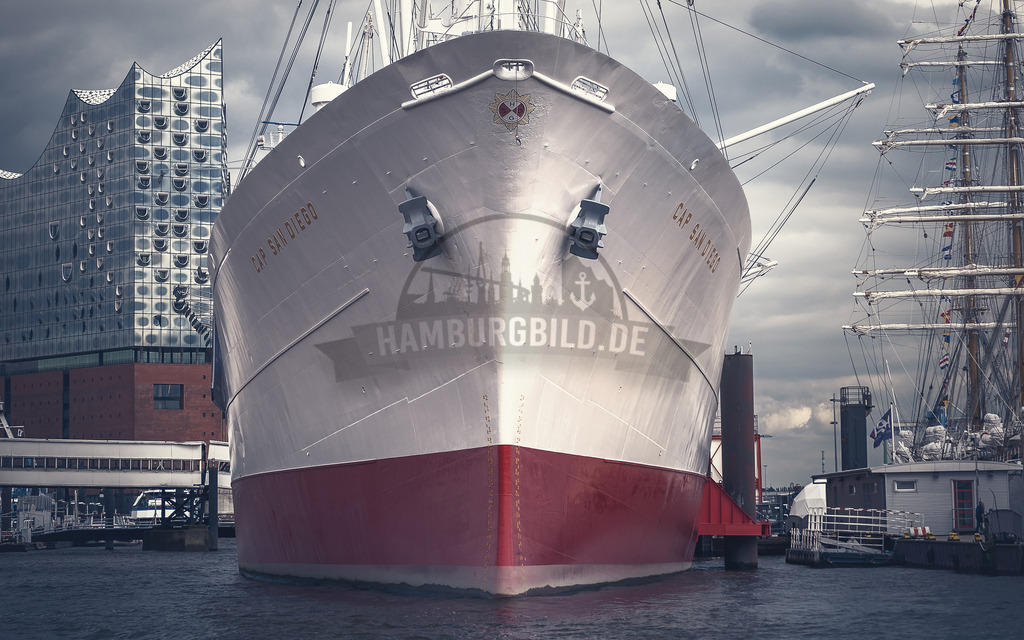 stativkunst-973 | Exklusive Hamburg collagen, tolle Segelbilder und viele weitere tolle Motive auf Leinwand, Poster, Alu-Dibond, u.v.m. findet Ihr bei uns auf hamburgbild.de. Findet Euer Wandbild für Euer Zuhause, Büro oder die  Praxis…. - Realisiert mit Pictrs.com