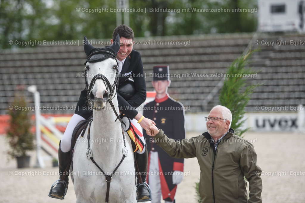 20230514_CCI4_Springen_0457 | equistock