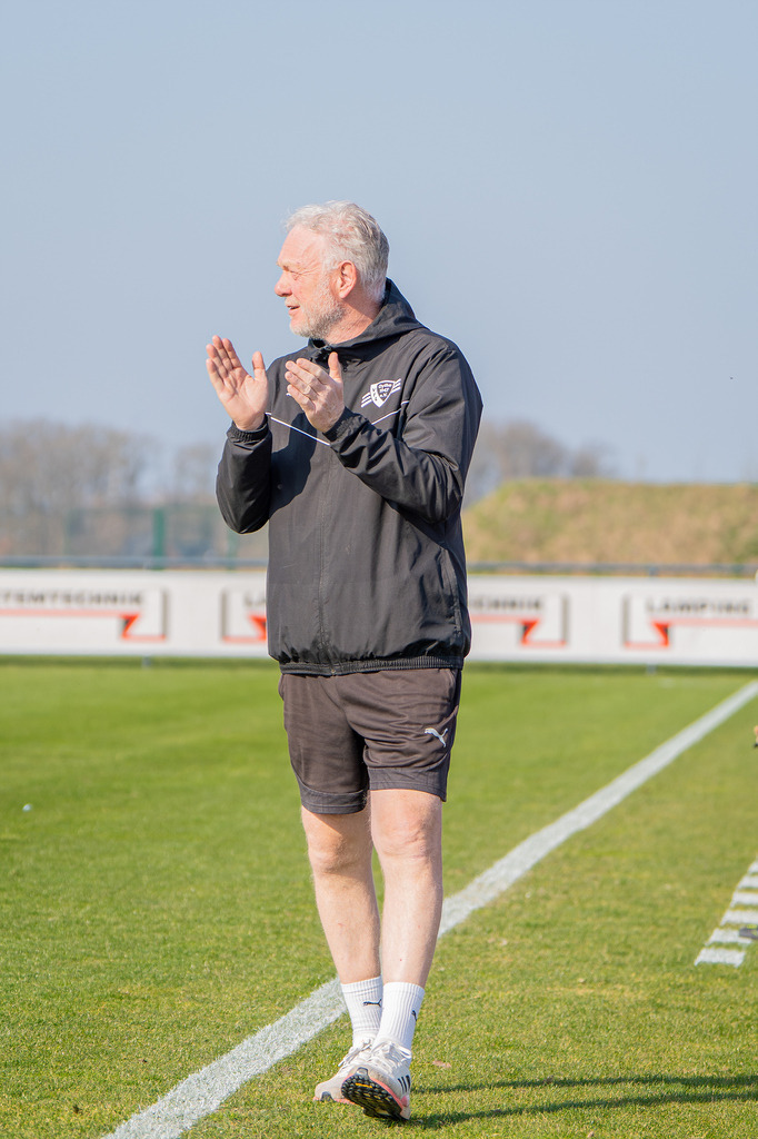 Fußball I Herren I Saison 2025-2026 I Bezirksliga Weser-Ems 4 I 24. Spieltag I VFL Oythe - SV Thüle I 220007.03.2026 | jns.sportfotos - Realisiert mit Pictrs.com