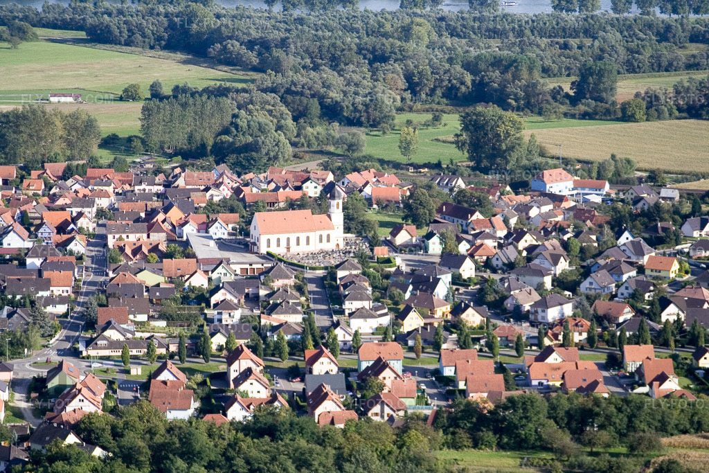 Aerial view: From the west in Mothern in the state Bas-Rhin, France.Photo: IMG_8090.jpg taken on 09/15/2007 by Werner Riehm/FLY-FOTO.comResolution of the original: 3456 x 2304 px