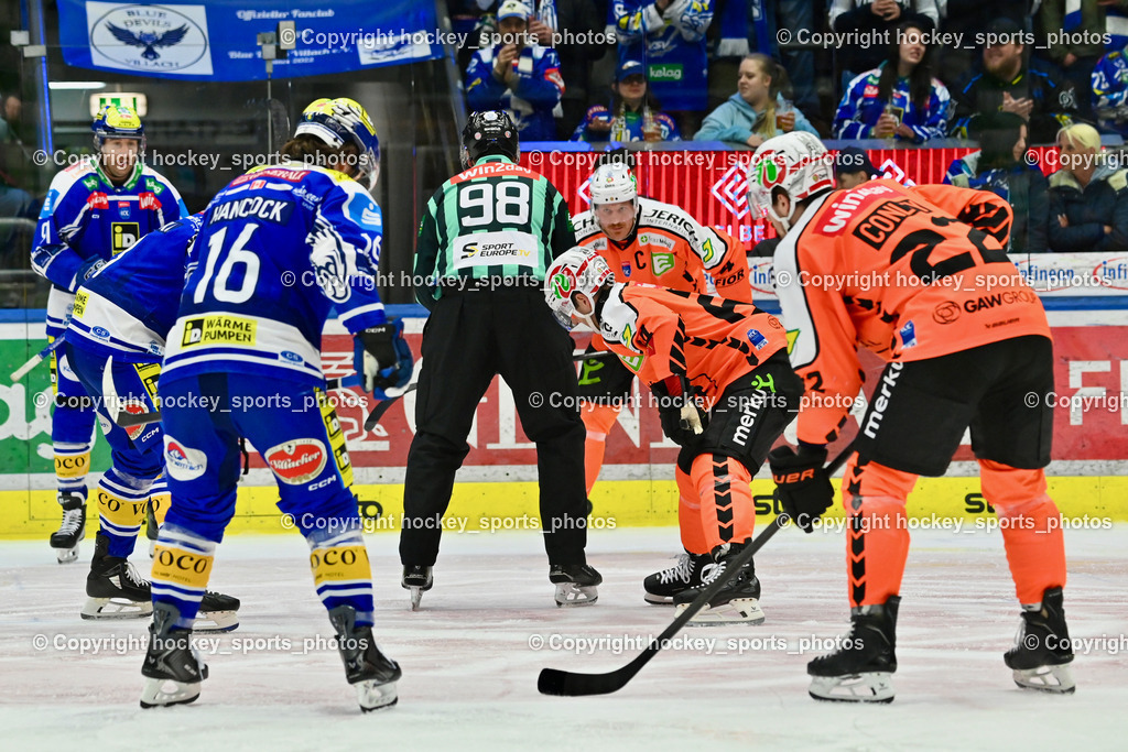 EC IDM WÄRMEPUMPEN VSV vs. MOSER MEDICAL GRAZ99ERS | #16 Kevin Hancock EC VSV, #22 Kevin Conley Graz 99ers, #4 Korbinian Holzer Graz 99ers, #91 Nick Hutchison EC VSV, EC IDM WÄRMEPUMPEN VSV vs. MOSER MEDICAL GRAZ99ERS, EC IDM WÄRMEPUMPEN VSV vs. MOSER MEDICAL GRAZ99ERS am 12.03.2026 in Villach (Stadthalle Villach), Austria, (Photo by Bernd Stefan)