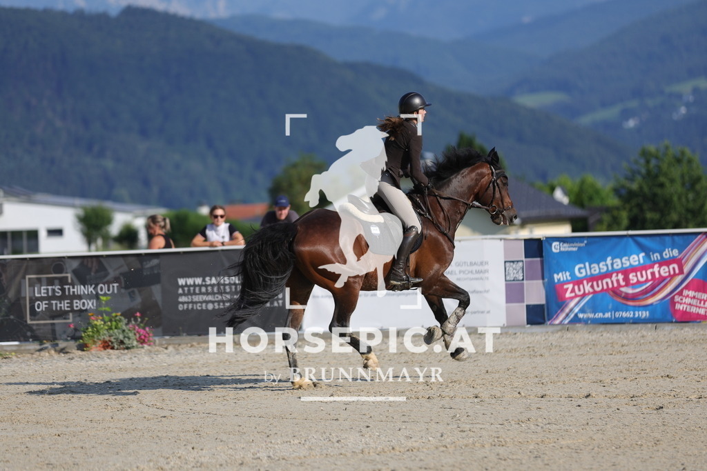 0P6A6642 | Willkommen bei Brunnmayr - Design & Fotografie – Ihrem Spezialisten für Reitturniere und Pferdeveranstaltungen in Oberösterreich, Salzburg und Bayern! Seit über 17 Jahren sind wir leidenschaftlich dabei.