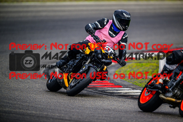 MaZZes_FotoMatrix_240717_6007705_6399 | INST