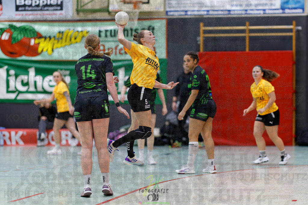 Frauen Oberliga Mitte (HHV); HSG Kleenheim/Langgöns II - HSG Eibelshausen/Ewersbach | Frauen Oberliga Mitte (HHV); HSG Kleenheim/Langgöns II - HSG Eibelshausen/Ewersbach am 01.11.2025 in Oberkleen (Weidig-Halle)Photo © 2025 - Jörg Heinrich - Realisiert mit Pictrs.com