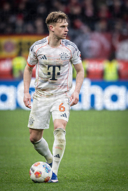 German Bundesliga, Bayer 04 Leverkusen vs. FC Bayern München, 14.03.2026 | LEVERKUSEN, GERMANY - MARCH 14:  Joshua Kimmich (FC Bayern Muenchen, 6) during the German Bundesliga match on gameday 26 between Bayer 04 Leverkusen vs. FC Bayern München at BayArena on March 14, 2026 in Leverkusen, Germany. DFL REGULATIONS PROHIBIT ANY USE OF PHOTOGRAPHS AS IMAGE SEQUENCES AND/OR QUASI-VIDEO.