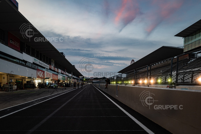 IGTC425_091018155503130LW_LW | 49th SUZUKA 1000km - Intercontinental GT Challenge Round 4 - Foto: Gruppe C Photography - Realisiert mit Pictrs.com