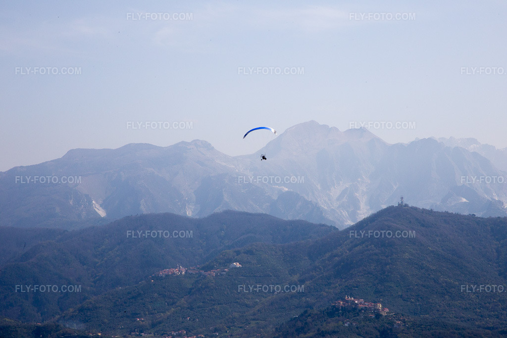 Aerial view: Ameglia in Carrara in the state Massa-Carrara, Italy. – Photo: IMG_087146.jpg taken on 04/04/2016 by Werner Riehm/FLY-FOTO.com – Resolution of the original: 5472 x 3648 px