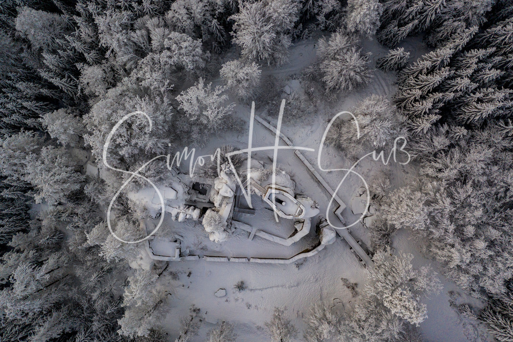 Burgruine Weißenstein Draufsicht | simonsuess - Realisiert mit Pictrs.com