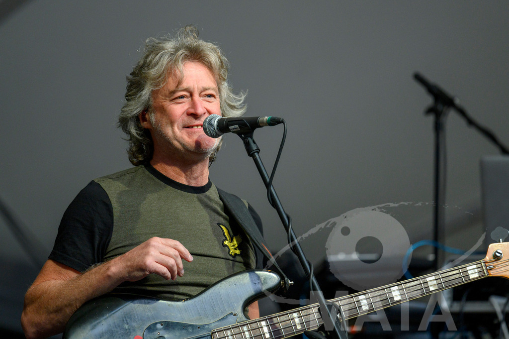 _DWA2574 | Craig Fletcher von John Lees' Barclay James Harvest live bei einem Konzert in Serenadenhof Nürnberg, 01.07.2023 - Realisiert mit Pictrs.com