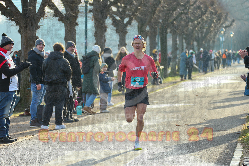 241231_1145_EX1_2480 | Sportfotografie im Rhein-Sieg Kreis, Köln, Bonn, NRW, Rheinland Pfalz, Hessen, etc. Unser Tätigkeitsfeld umfasst den Laufsport vom Volkslauf über den Marathon, Duathlon, Triathon bis zum Ultralauf wie Kölnpfad Ultra oder Schindertrail.