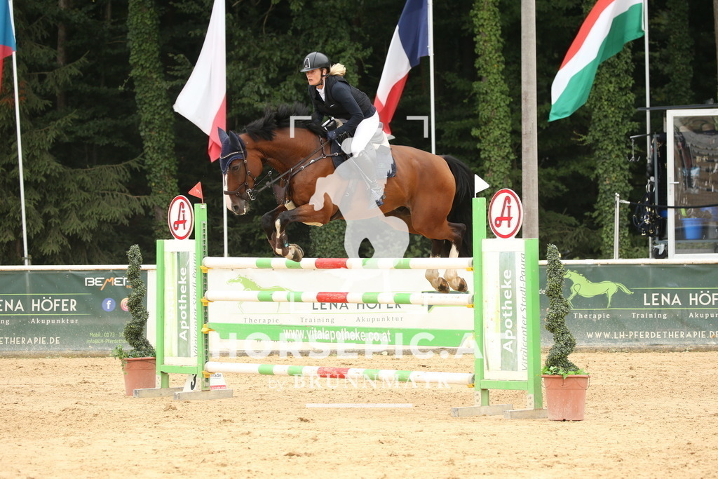 DL2Q7269 | Willkommen bei Brunnmayr - Design & Fotografie – Ihrem Spezialisten für Reitturniere und Pferdeveranstaltungen in Oberösterreich, Salzburg und Bayern! Seit über 17 Jahren sind wir leidenschaftlich dabei.