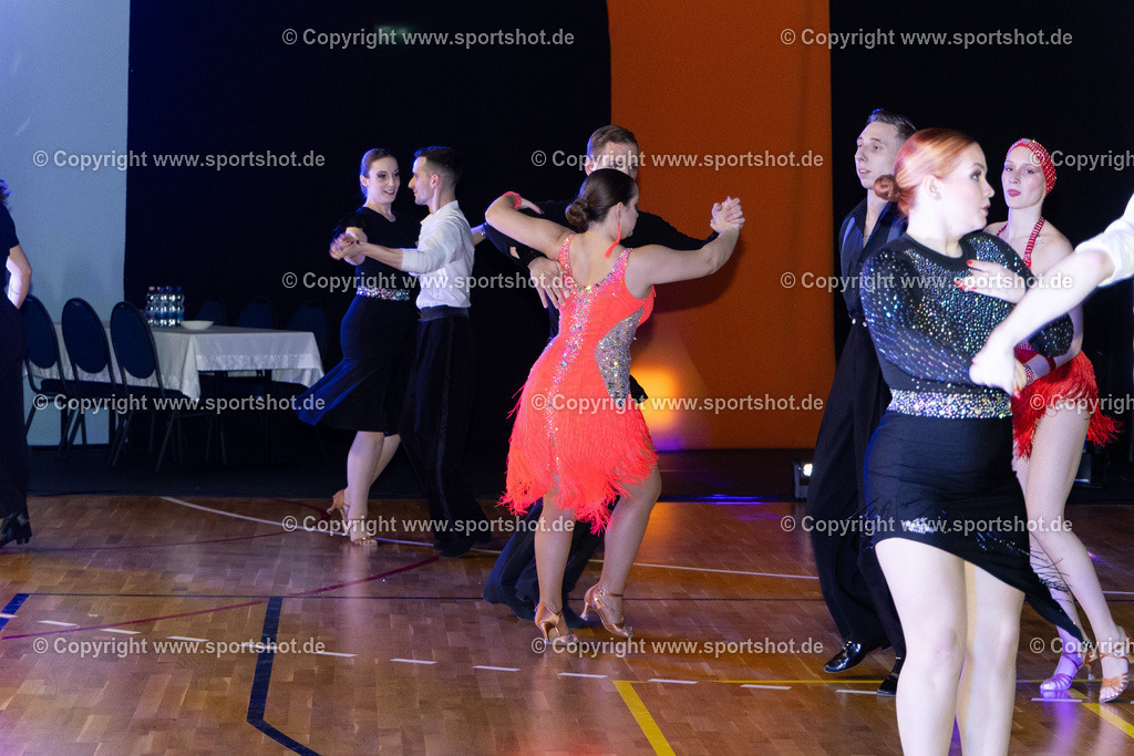 AR6_0331 | Rund um das Thema Sport-Event-Fotografie & individuelle Teilnehmerfotos. Jeder Teilnehmer wird fotografiert.