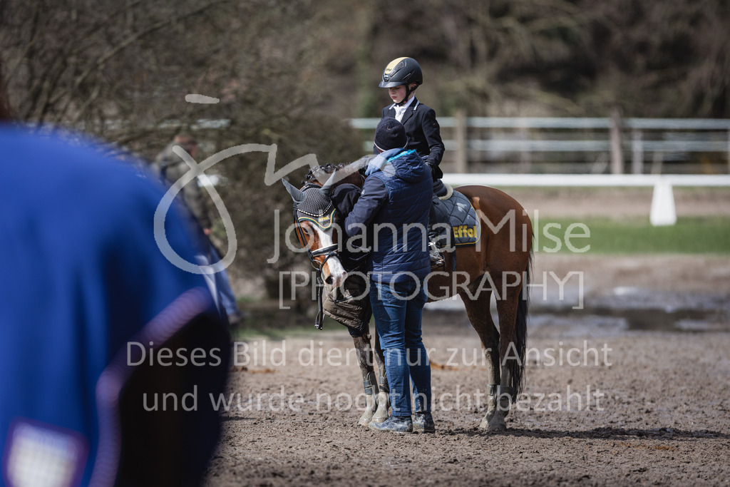 230402_MünsterHandorf_PonyTrophy-438 | Deine schönsten Turniermomente als professionelle Fotos! Entdecke hochwertige Pferdesport-Fotografie im Online-Shop. Jetzt Fotos finden & bestellen!