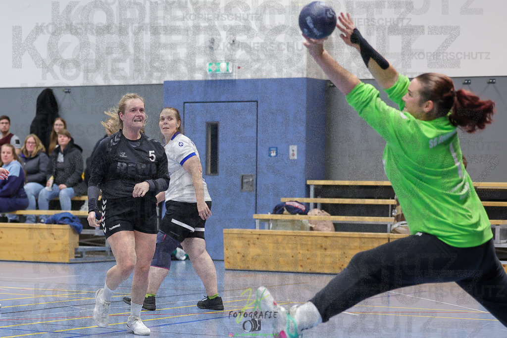 Frauen 2. Bezirksklasse, SG Rechtenbach - HSG Kleenheim/Langgöns III | Frauen 2. Bezirksklasse, SG Rechtenbach - HSG Kleenheim/Langgöns III am 16.11.2024 in Rechtenbach (Sporthalle Rechtenbach)Photo © 2024 - Jörg Heinrich - Realisiert mit Pictrs.com