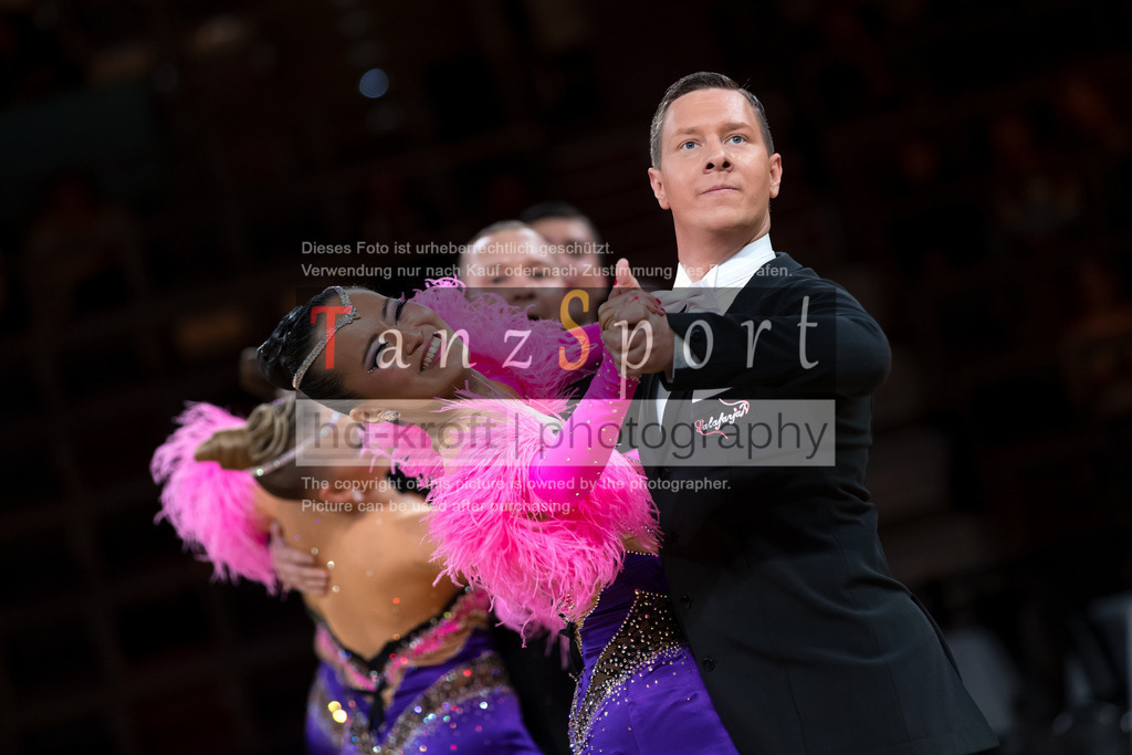 20241109_DM-Formationen_Vorrunde_2485 | Tanzsportbilder, Standardtanz, Lateintanz, WDSF, DTV, LTVB, dancecomp, goc, hessen tanzt, blaues band der spree, walzer, tango, wiener walzer, slowfox, quickstepp, samba, rumba, cha-cha-cha, paso doble. jive, hd-kroft photography, turniertanzsport