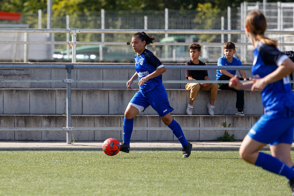 FCHMÜN_250907_5761 | Fotopresso – Sportfotografie in Heidenheim & Umgebung. Professionelle Sportfotografie für unvergessliche Momente. Dynamische Action-Shots, emotionale Szenen & hochwertige Bilder. - Realisiert mit Pictrs.com