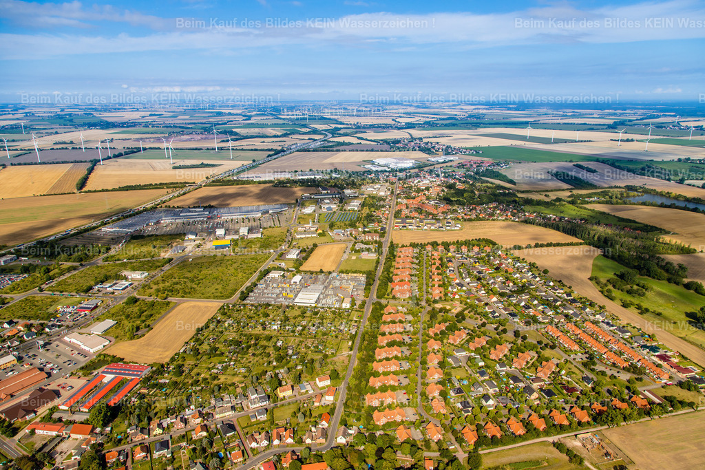 Hohenwarsleben_und_Elbepark | Die Magdeburger Platte® - das sind die schönsten Luftbilder von Magdeburg & Sachsen-Anhalt auf Acryl, Leinwand oder zum Download. Das ist Luftbildfotografie & Luftbildaufnahmen mit Drohne & Flugzeug.  - Realisiert mit Pictrs.com