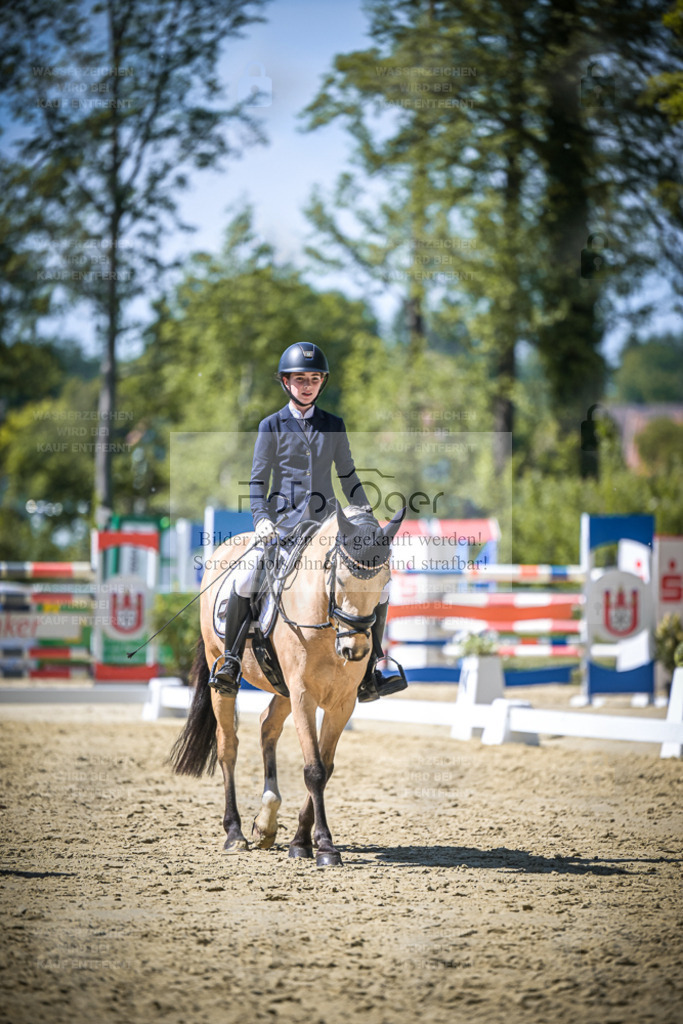 DOS_9646 | Entdecke hochwertige Reitturnierfotos von Foto Oger. Professionell, emotional und authentisch – jetzt Lieblingsmomente im Shop bestellen. - Realisiert mit Pictrs.com