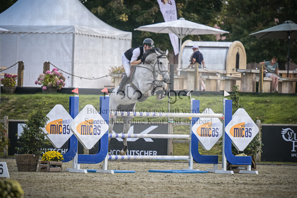 DOS_3477 | Entdecke hochwertige Reitturnierfotos von Foto Oger. Professionell, emotional und authentisch – jetzt Lieblingsmomente im Shop bestellen.Deutschlandweite Turnierfotografie. - Realisiert mit Pictrs.com