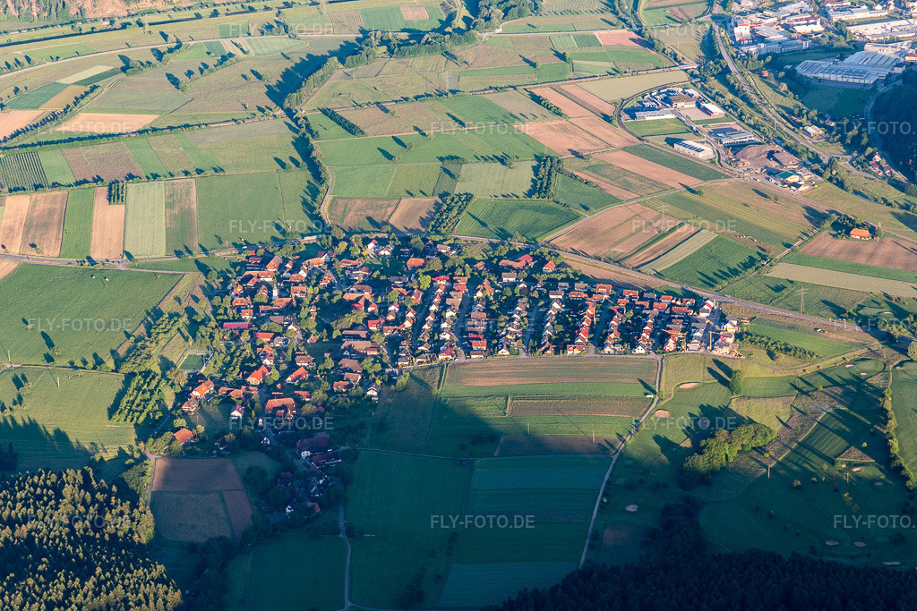Luftbild: Unterentesbach im Ortsteil Unterentersbach in Zell im Bundesland Baden-Württemberg in Deutschland. Foto: IMG_114902.jpg vom 01.06.2019 durch Werner Riehm/FLY-FOTO.de