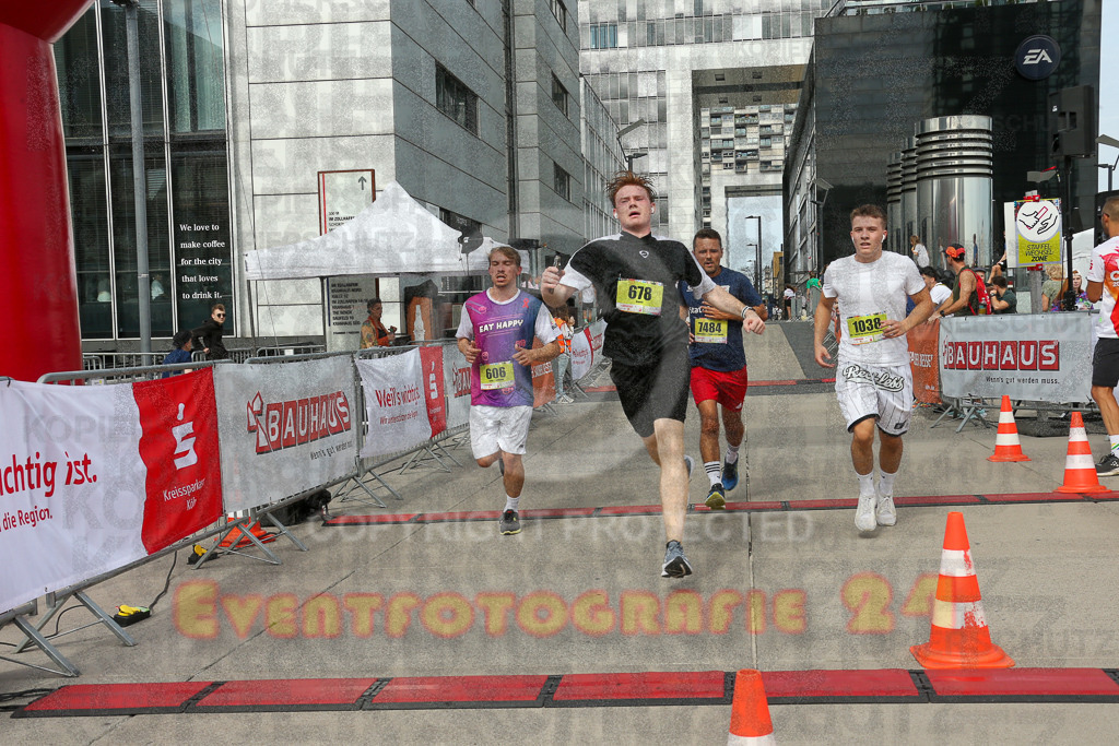 250920_1326_EX1_4550 | Sportfotografie im Rhein-Sieg Kreis, Köln, Bonn, NRW, Rheinland Pfalz, Hessen, etc. Unser Tätigkeitsfeld umfasst den Laufsport vom Volkslauf über den Marathon, Duathlon, Triathon bis zum Ultralauf wie Kölnpfad Ultra oder Schindertrail.